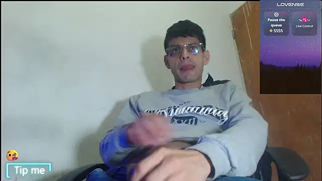 GrayHornyX online show from 04/18/26, 08:20