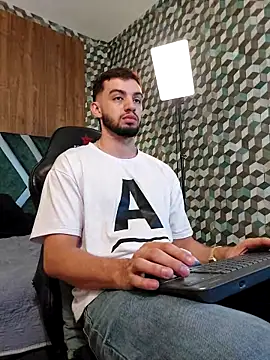 Michael magno online show from 09/24/25, 07:20