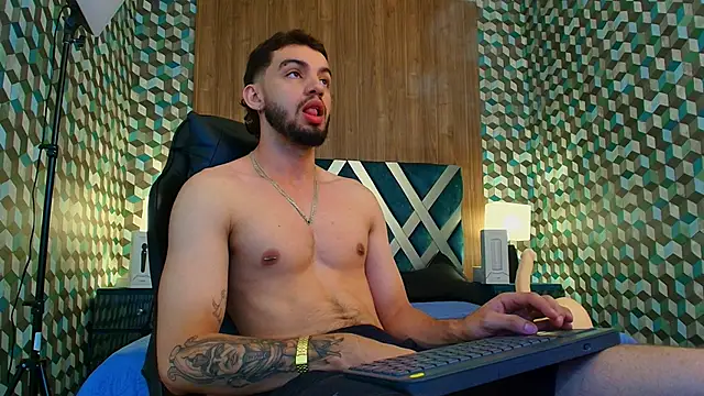 Michael magno online show from 09/26/25, 09:21