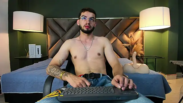 Michael magno online show from 10/06/25, 12:45