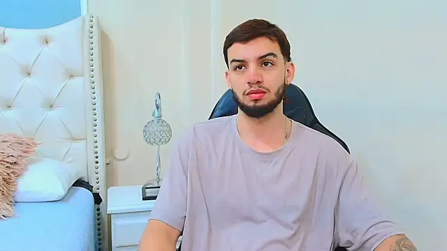 Michael magno online show from 11/17/25, 12:31