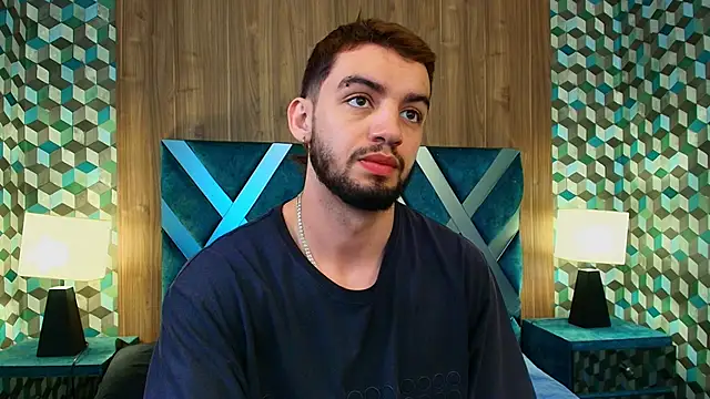 Michael magno online show from 10/03/25, 10:44