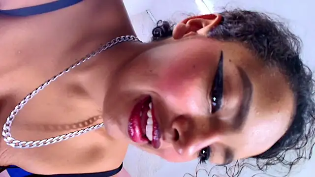 Snapshot of sofi_balvin chatting on 02/24/25, 07:30 sofi balvin online show from 02/24/25, 07:30