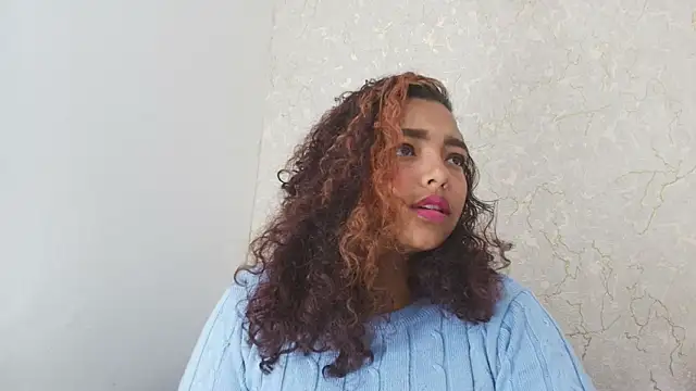 Snapshot of sofi_balvin chatting on 09/19/25, 07:18 sofi balvin online show from 09/19/25, 07:18