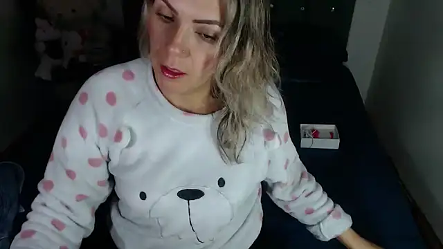 Chantal hott online show from 03/07/26, 07:41