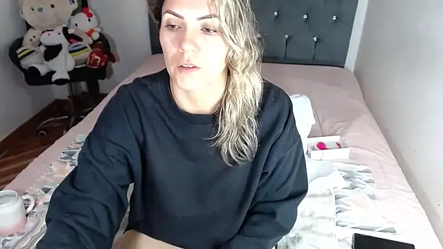 Snapshot of Chantal_hott chatting on 02/26/26, 08:53 Chantal hott online show from 02/26/26, 08:53