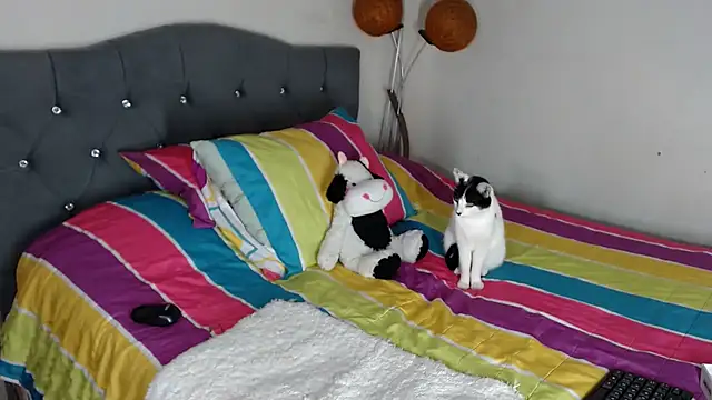 Chantal hott online show from 10/18/25, 11:18