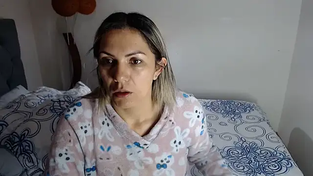 Chantal hott online show from 06/09/26, 10:27