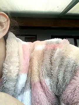 Chantal hott online show from 10/28/25, 04:50