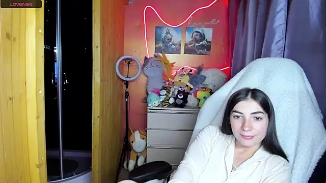Fiery Brunette  online show from 05/21/26, 06:55