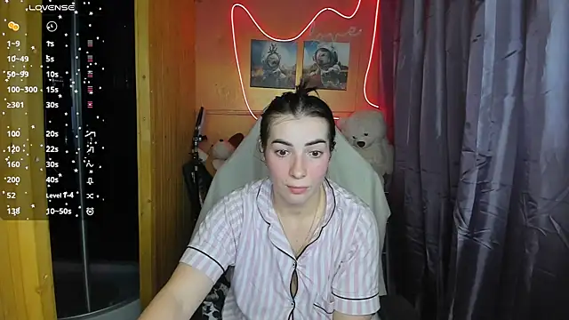 Snapshot of Fiery_Brunette_ chatting on 02/28/25, 11:25 Fiery Brunette  online show from 02/28/25, 11:25