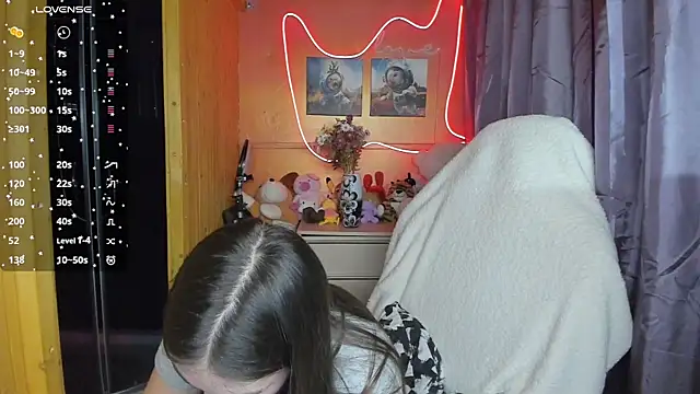 Snapshot of Fiery_Brunette_ chatting on 03/11/25, 03:34 Fiery Brunette  online show from 03/11/25, 03:34