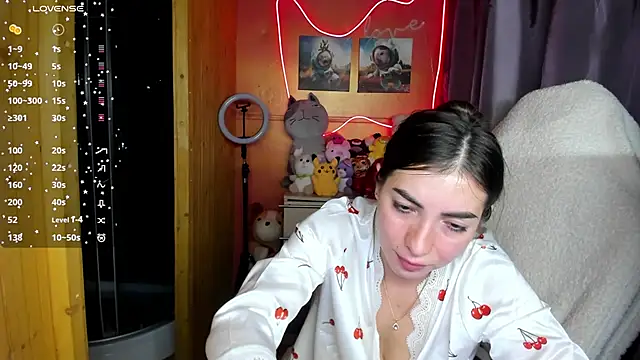 Snapshot of Fiery_Brunette_ chatting on 09/29/25, 05:47 Fiery Brunette  online show from 09/29/25, 05:47