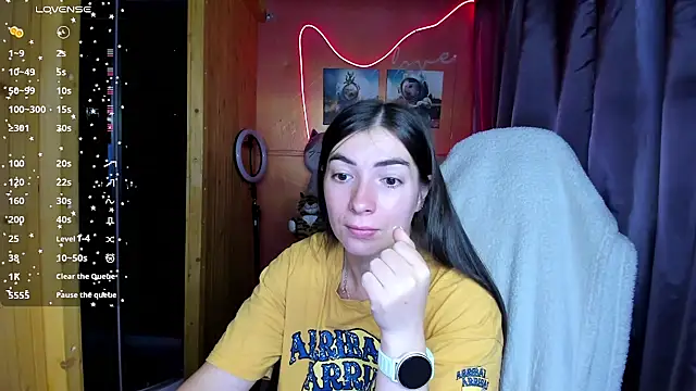 Fiery Brunette  online show from 07/24/26, 02:07