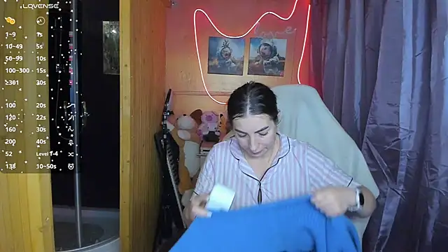 Snapshot of Fiery_Brunette_ chatting on 03/02/25, 11:19 Fiery Brunette  online show from 03/02/25, 11:19