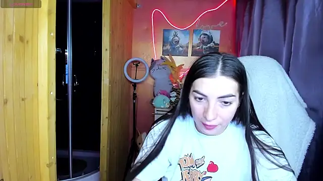 Fiery Brunette  online show from 05/22/26, 05:05