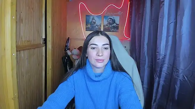 Snapshot of Fiery_Brunette_ chatting on 02/13/25, 04:50 Fiery Brunette  online show from 02/13/25, 04:50