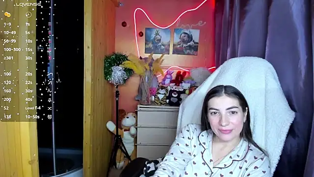 Fiery Brunette  online show from 01/11/26, 07:10