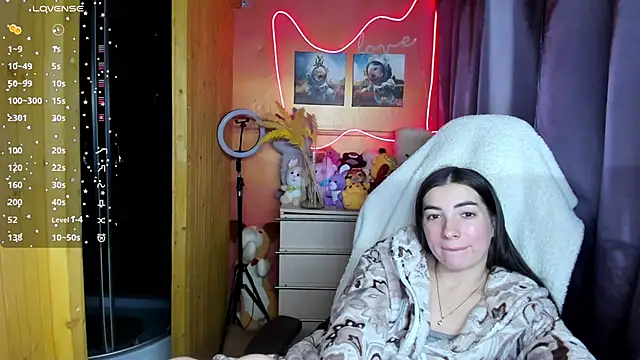 Fiery Brunette  online show from 11/26/25, 09:31