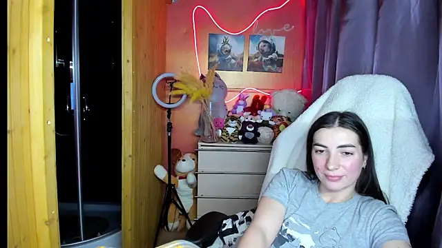 Fiery Brunette  online show from 01/14/26, 11:14