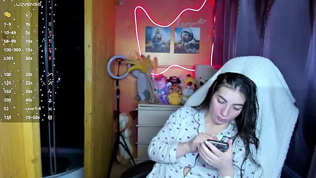 Fiery Brunette  online show from 12/02/25, 05:42