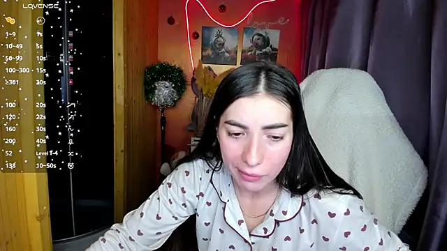 Fiery Brunette  online show from 12/21/25, 06:37