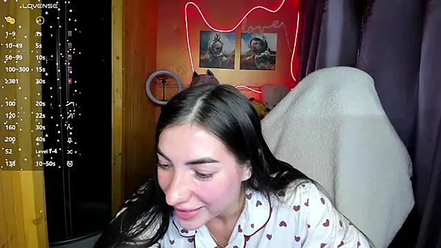 Snapshot of Fiery_Brunette_ chatting on 09/24/25, 10:22 Fiery Brunette  online show from 09/24/25, 10:22