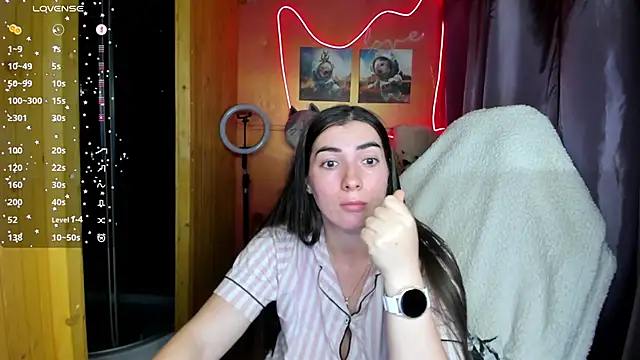 Snapshot of Fiery_Brunette_ chatting on 10/06/25, 12:17 Fiery Brunette  online show from 10/06/25, 12:17