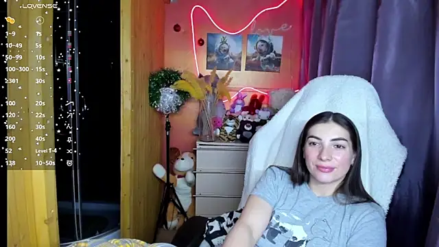 Fiery Brunette  online show from 01/13/26, 04:16