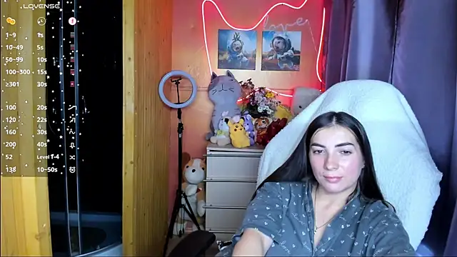 Snapshot of Fiery_Brunette_ chatting on 09/28/25, 07:59 Fiery Brunette  online show from 09/28/25, 07:59