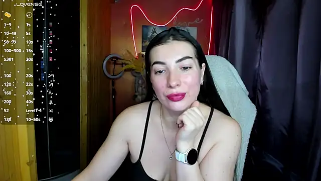 Fiery Brunette  online show from 11/19/25, 06:24