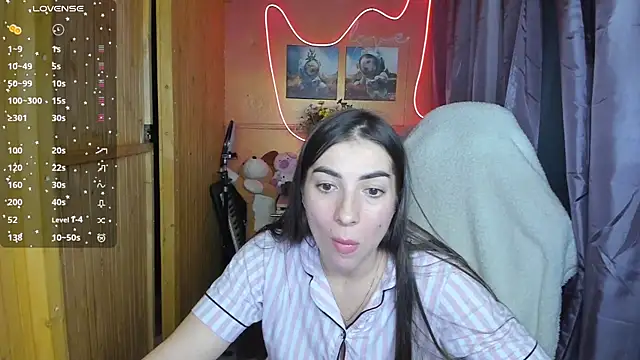 Snapshot of Fiery_Brunette_ chatting on 03/09/25, 05:00 Fiery Brunette  online show from 03/09/25, 05:00