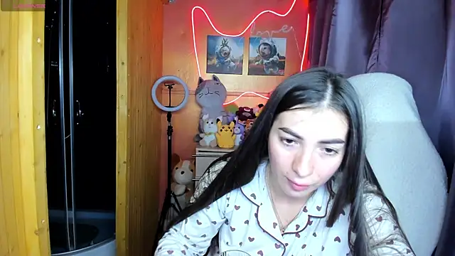 Snapshot of Fiery_Brunette_ chatting on 09/20/25, 05:34 Fiery Brunette  online show from 09/20/25, 05:34