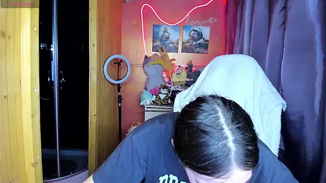 Fiery Brunette  online show from 04/03/26, 05:47