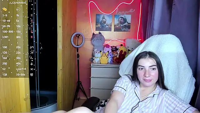 Snapshot of Fiery_Brunette_ chatting on 11/03/25, 04:21 Fiery Brunette  online show from 11/03/25, 04:21