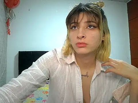 Mia foster1 online show from 05/26/26, 11:03