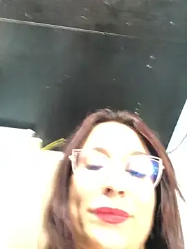 Snapshot of Paula382023 chatting on 02/17/25, 09:21 Paula382023 online show from 02/17/25, 09:21