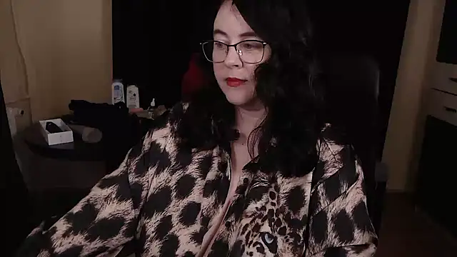 poshmistress online show from 12/18/25, 08:01