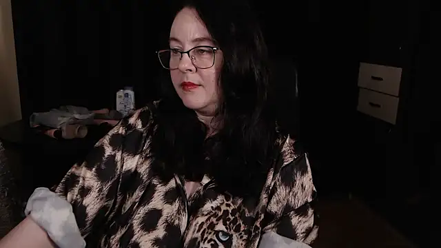 poshmistress online show from 11/20/25, 02:01