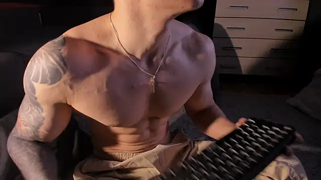 Snapshot of RODARRI chatting on 04/12/26, 08:45 RODARRI online show from 04/12/26, 08:45