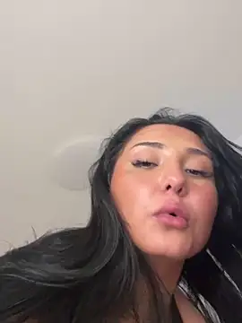 Snapshot of Coco-Love chatting on 02/24/25, 11:19 Coco-Love online show from 02/24/25, 11:19
