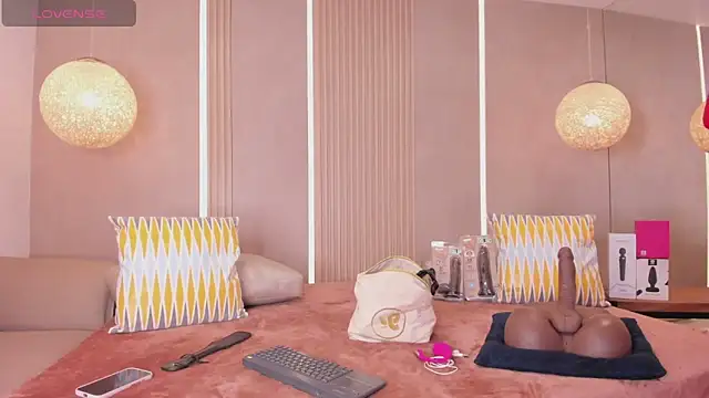 sabrina shark  online show from 04/07/26, 09:05