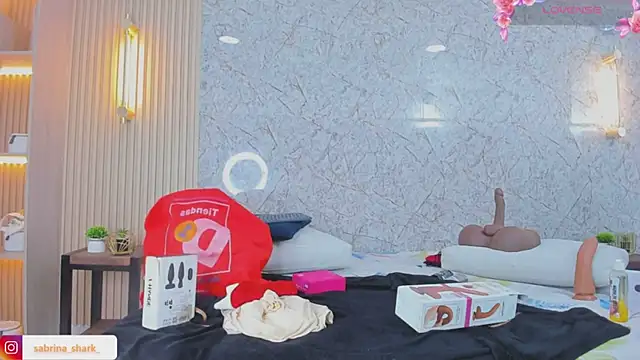 sabrina shark  online show from 12/04/25, 03:16