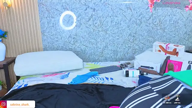 sabrina shark  online show from 12/17/25, 03:11