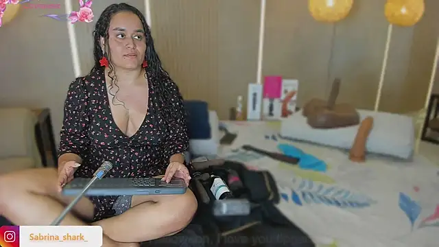 sabrina shark  online show from 11/06/25, 01:42