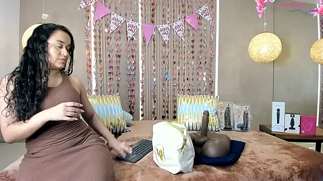 sabrina shark  online show from 02/16/26, 02:43