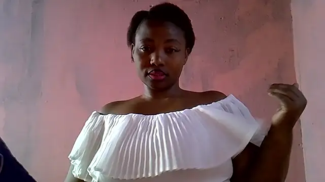 Snapshot of JUICYASSxxx chatting on 12/16/25, 04:50 JUICYASSxxx online show from 12/16/25, 04:50