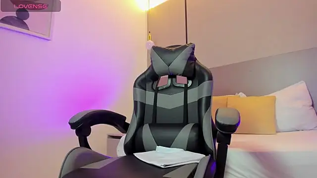 ayla13  online show from 03/18/26, 07:26