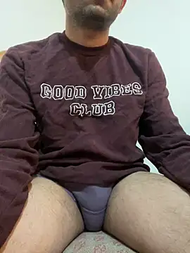 rhuh3991 online show from 12/29/24, 05:22