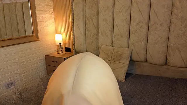 catalina  23 online show from 10/21/25, 07:24